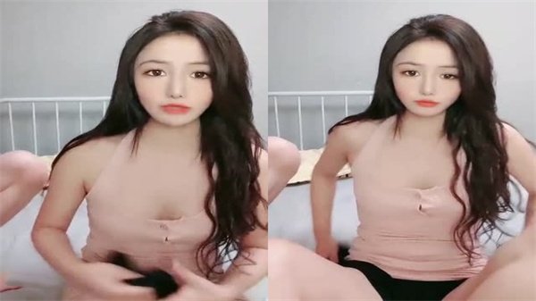 黑丝巨臀骚货跪舔精瘦小哥 无毛嫩穴被操得淫水直流